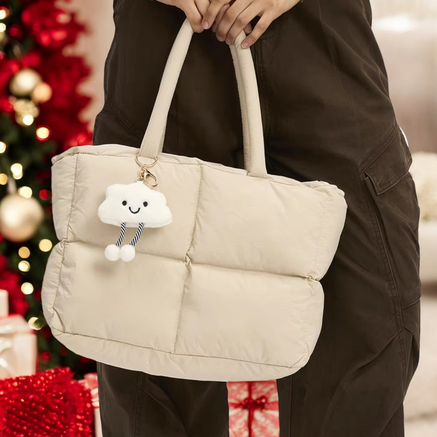 CloudTote Beige Puffer Quilted Winter Bag Close up model christmas