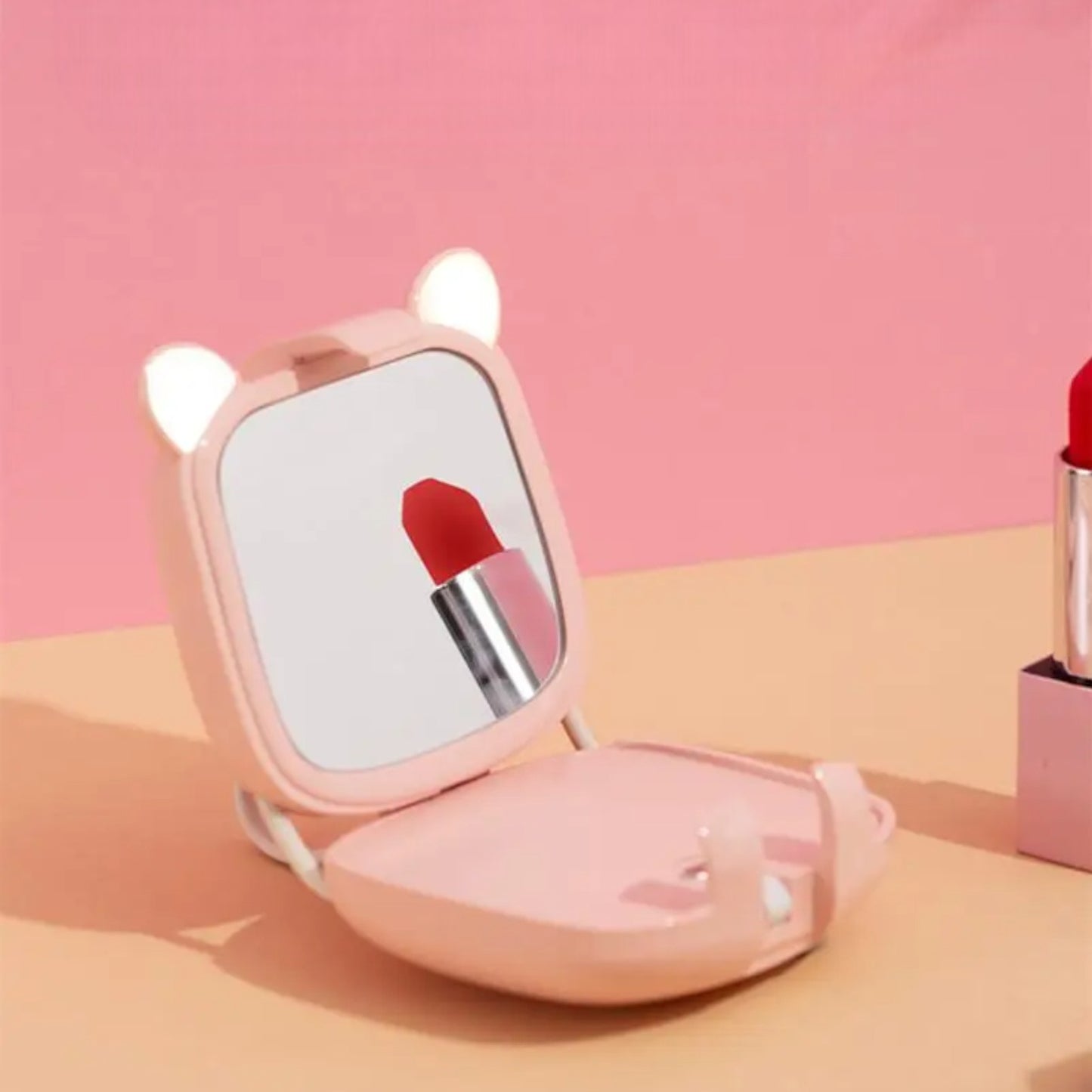 Chic Kitty Power: The Purrrfect 3-in-1 Portable Charger, Mirror & LED Light!-the lalezar