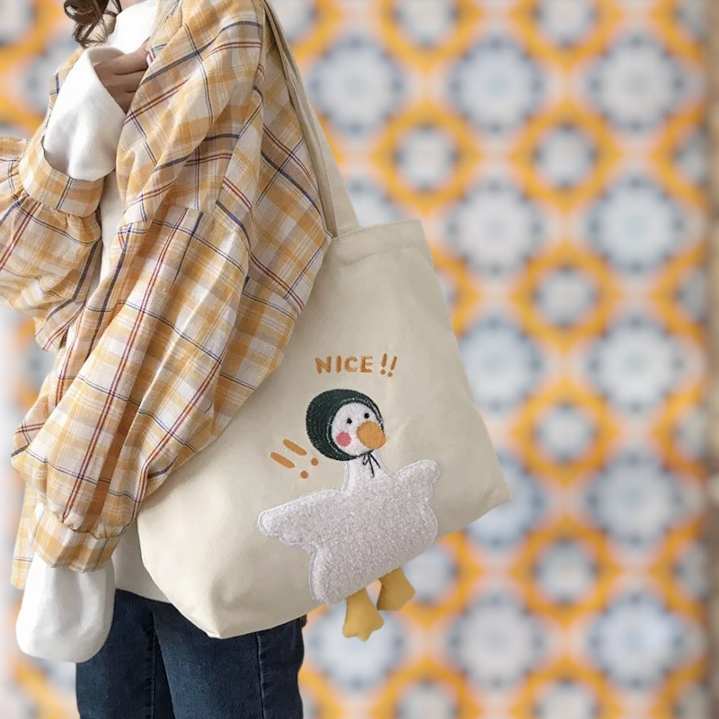 Quirky Duck Canvas Tote Bag - Cute and Casual Handbag for Everyday Style-the lalezar