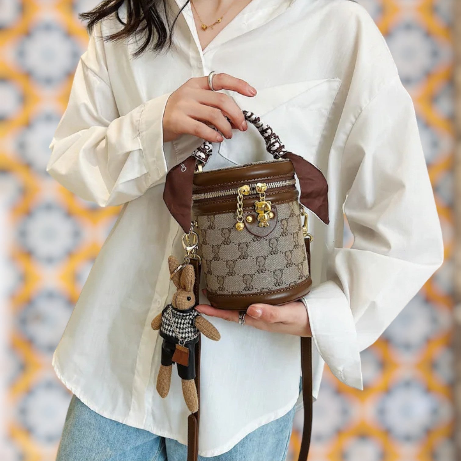 Chic Monogram Print Bucket Bag – Compact & Trendy Crossbody for Summer 2024 Fashion-the lalezar