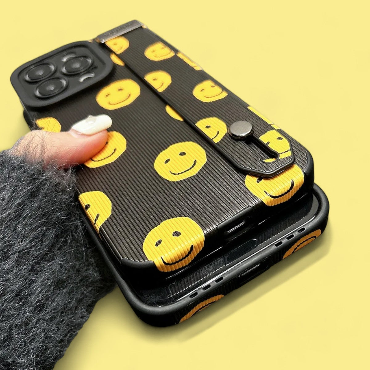 Joyful Vibes Grip & Stand Case-the lalezar